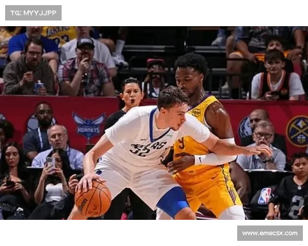 布朗尼关键时刻失手湖人夏联惜败独行侠未能逆转比赛